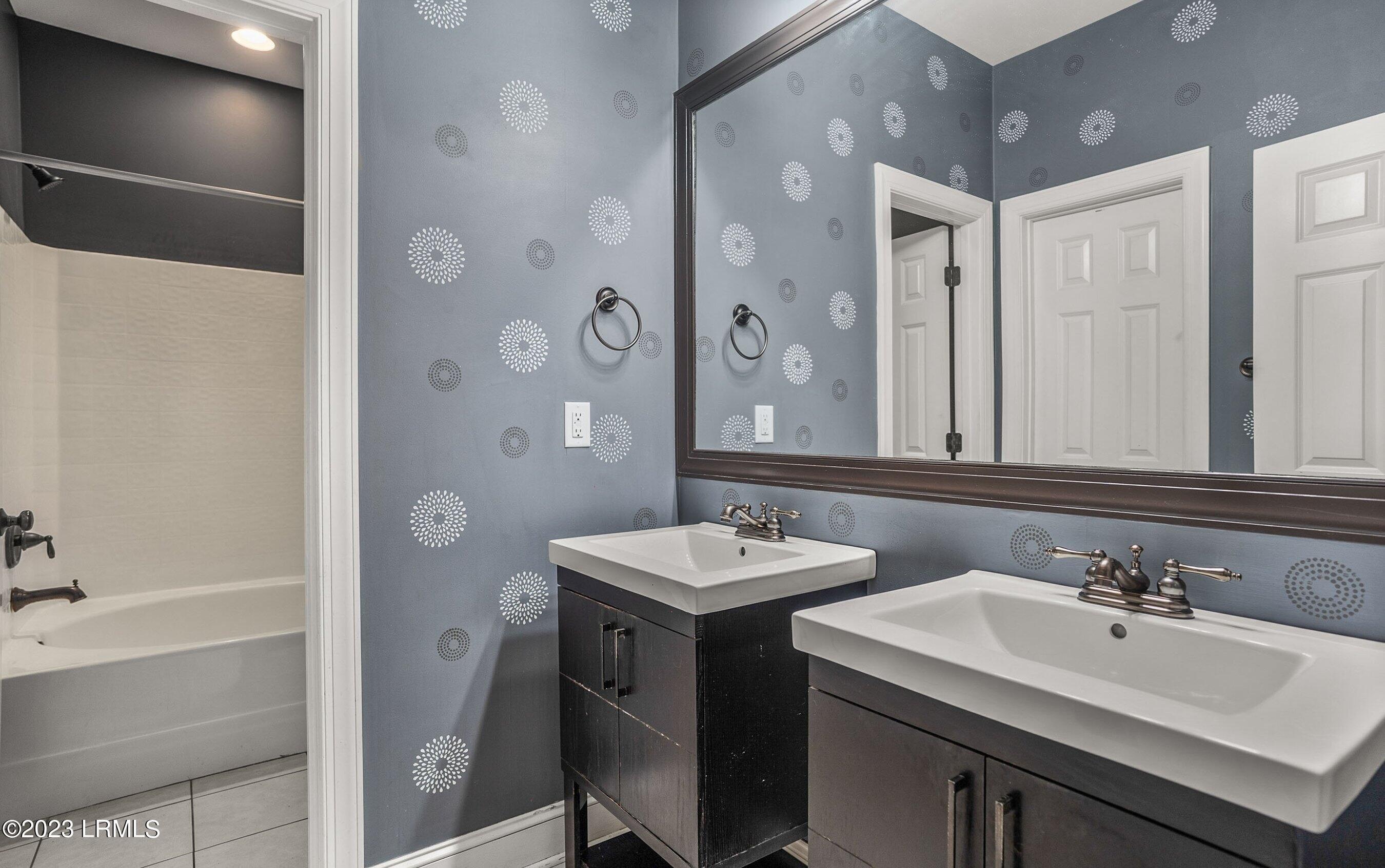 Carolina Village Cir, Beaufort, SC 29906