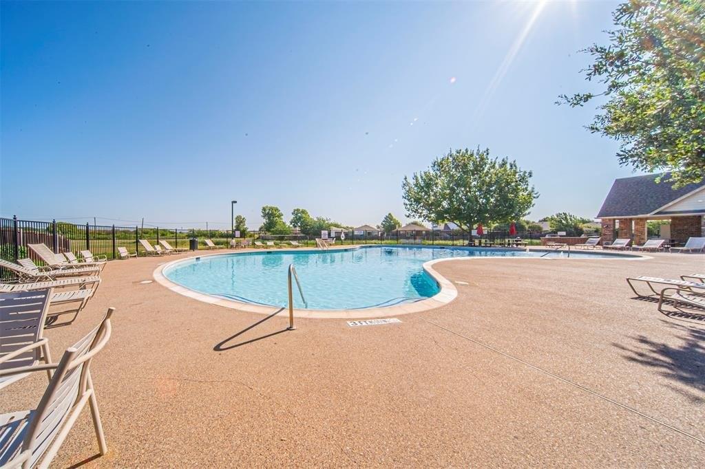 Horse Whisper Ln, Fort Worth, TX 76131