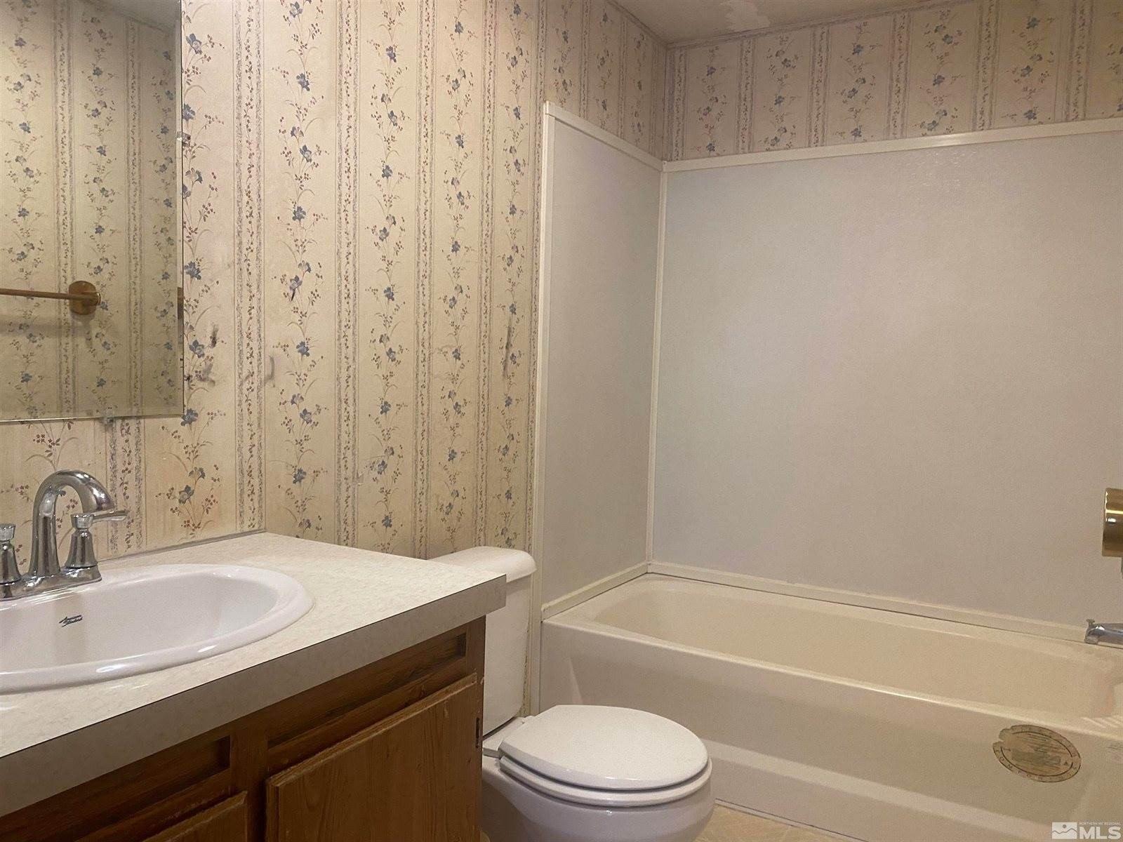 Lambert Dr, Winnemucca, NV 89445