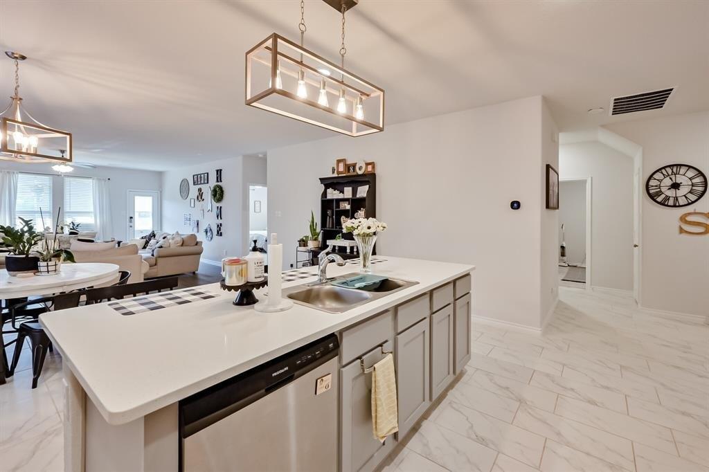 Alpine Meadow Ln, Fort Worth, TX 76140