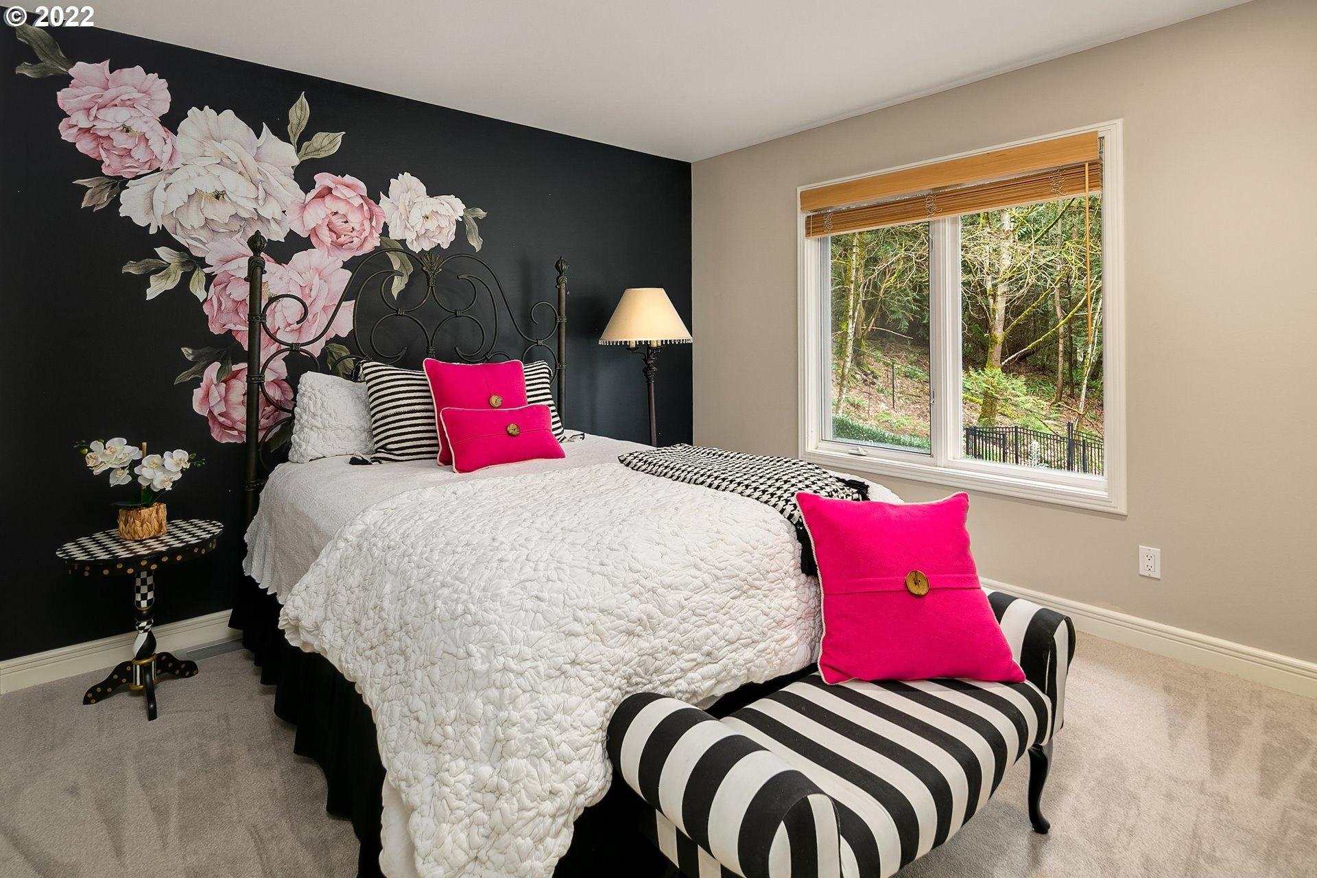 Se 24th Way, Sammamish, WA 98075