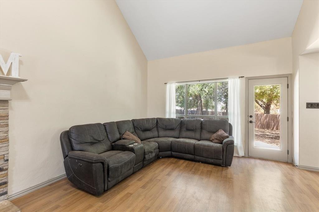 Sage Ct, Granbury, TX 76048