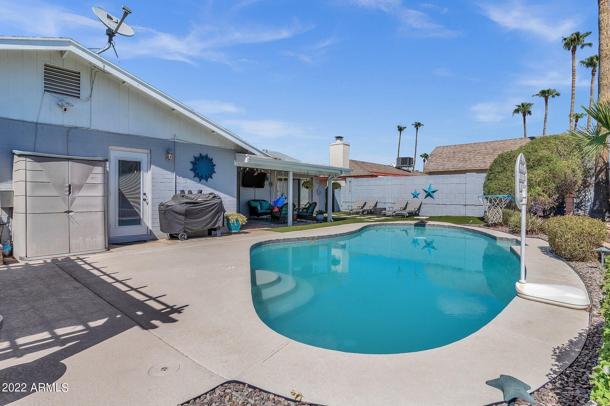 E Huntington Dr, Tempe, AZ 85282