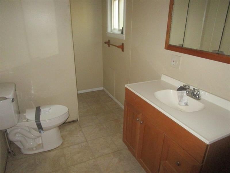 Oak St, Cuddy, PA 15031
