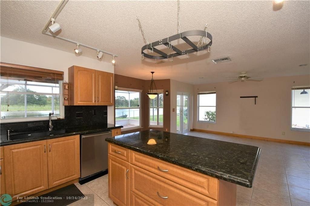 Sw 181st Ave, Pembroke Pines, FL 33029