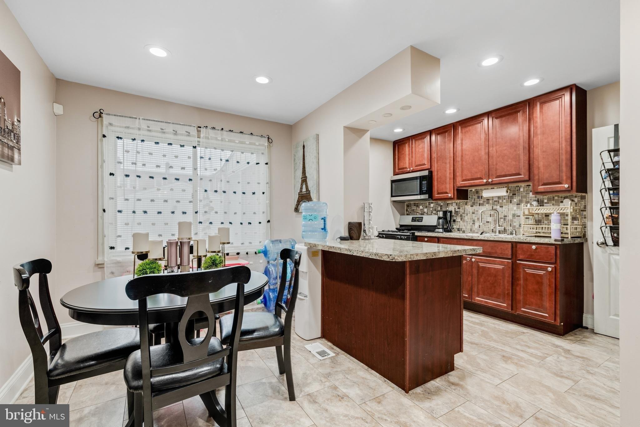 Riverthorn Rd, Middle River, MD 21220