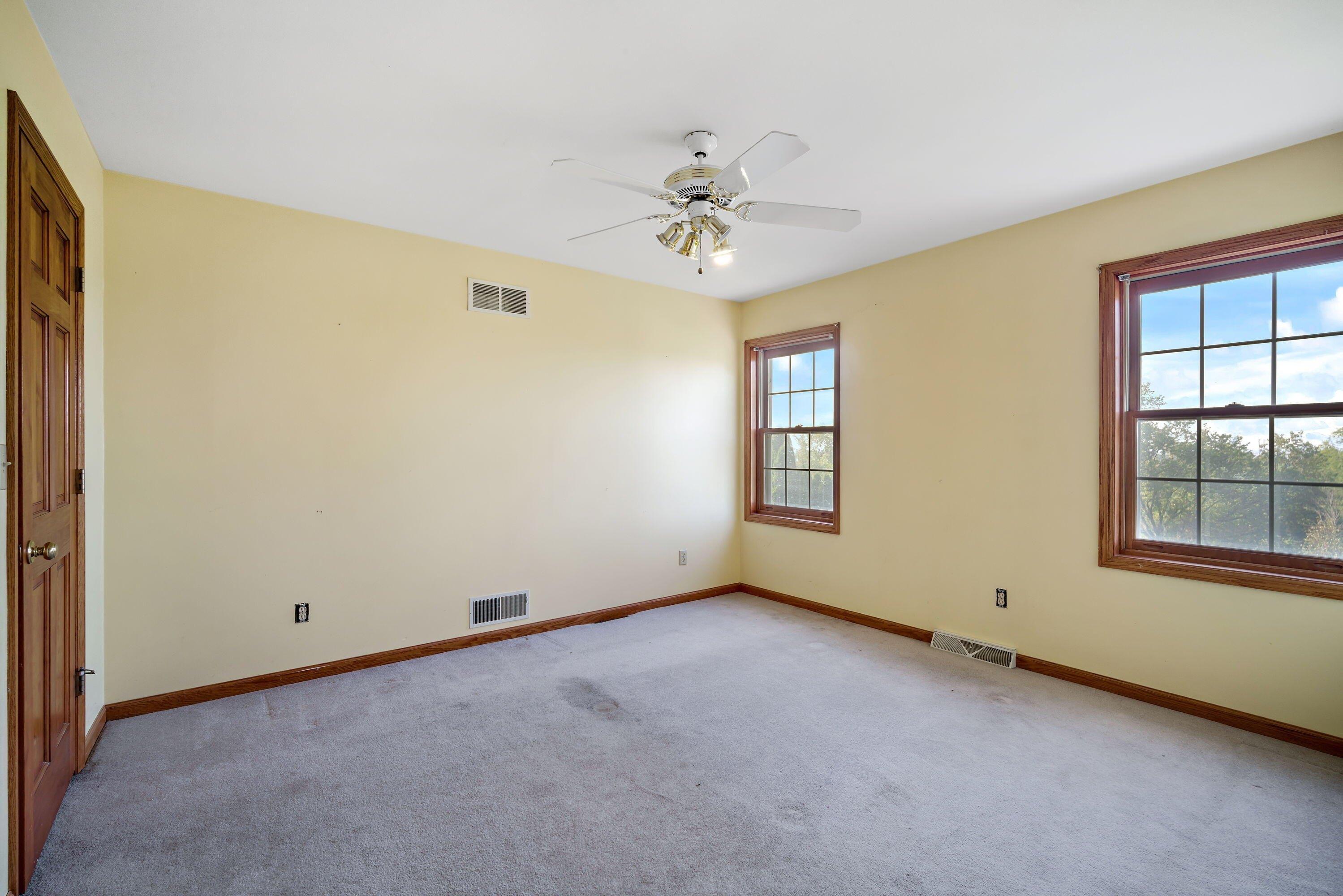Mill Rd, Menomonee Falls, WI 53051