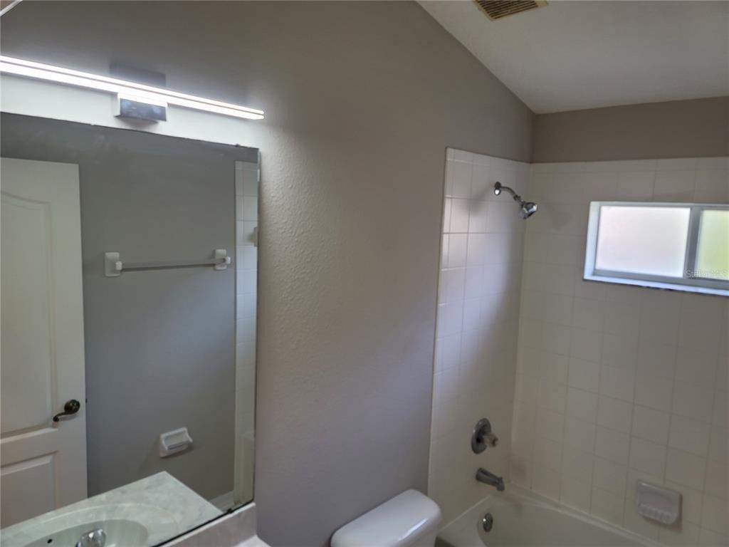 Raven Glen Dr, Ruskin, FL 33570