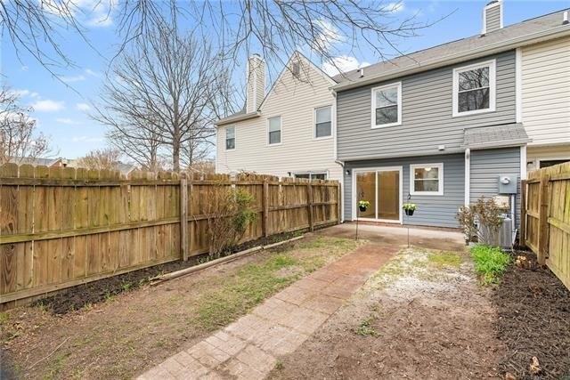 High Bush Cir, Glen Allen, VA 23060