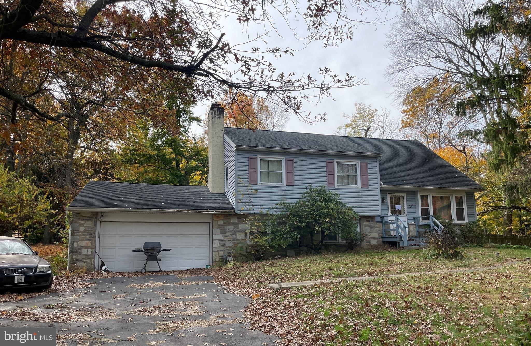 Cornwall Dr, Chalfont, PA 18914