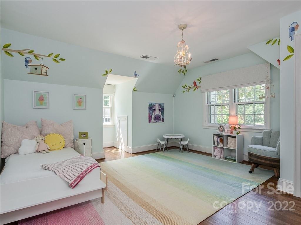 Beverly Dr, Charlotte, NC 28207