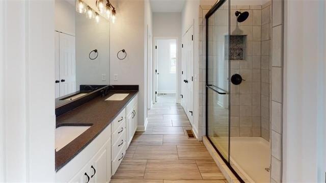 162nd Ct, Basehor, KS 66007