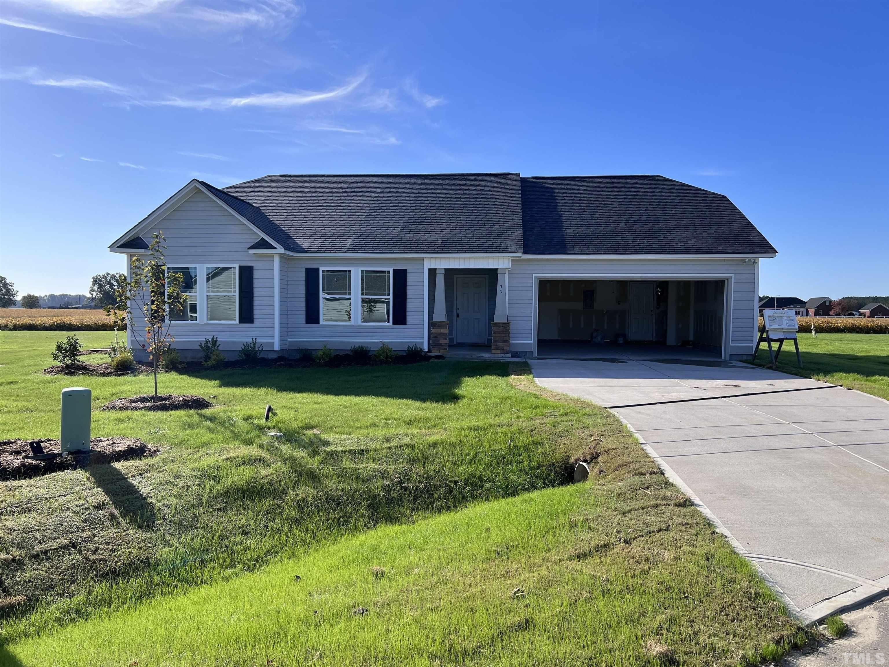 Salt Life Pl, Four Oaks, NC 27524
