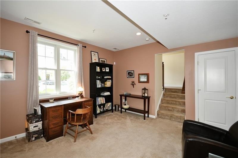 Riverfront St, Oakmont, PA 15139