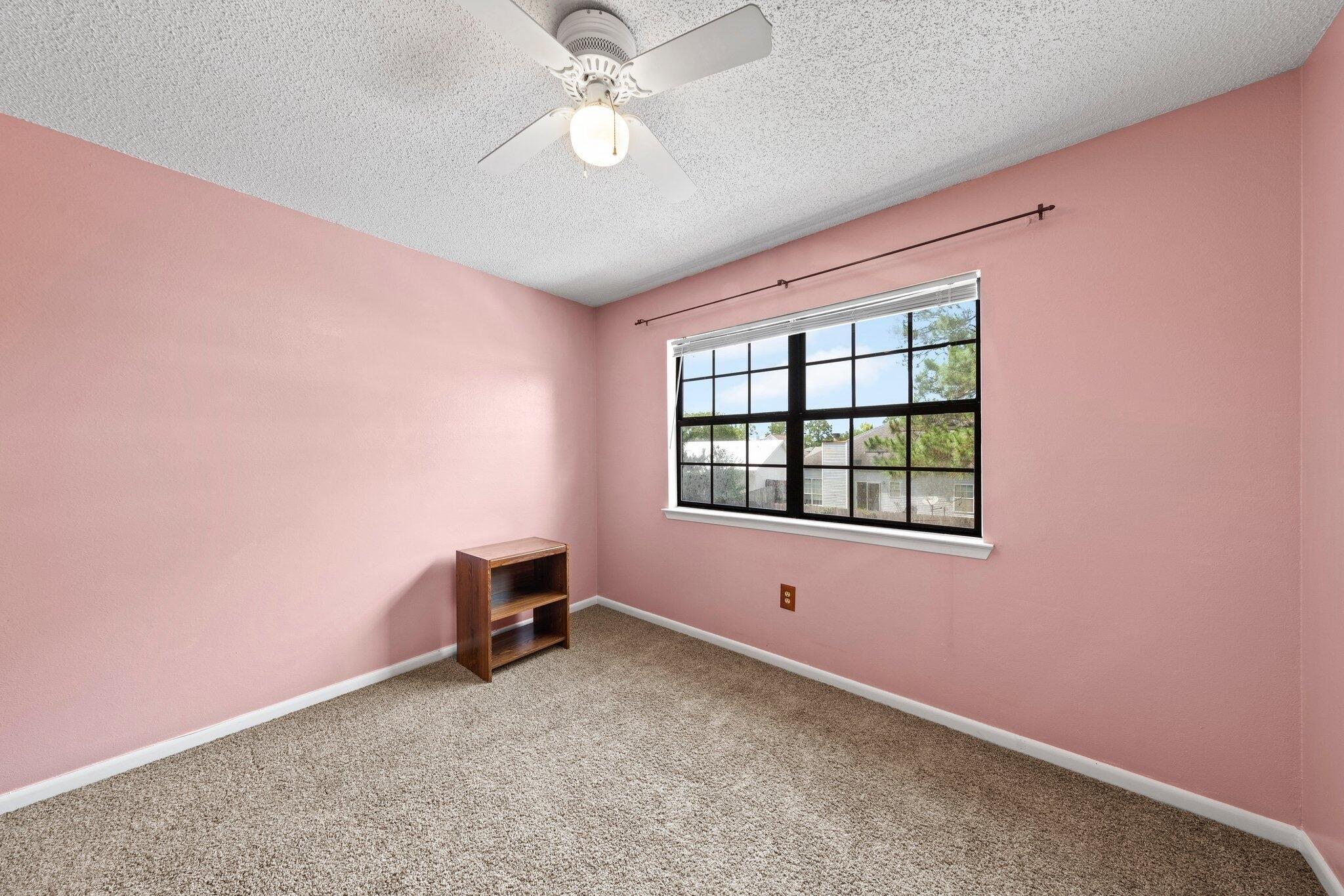 Oxford Ct, Mary Esther, FL 32569