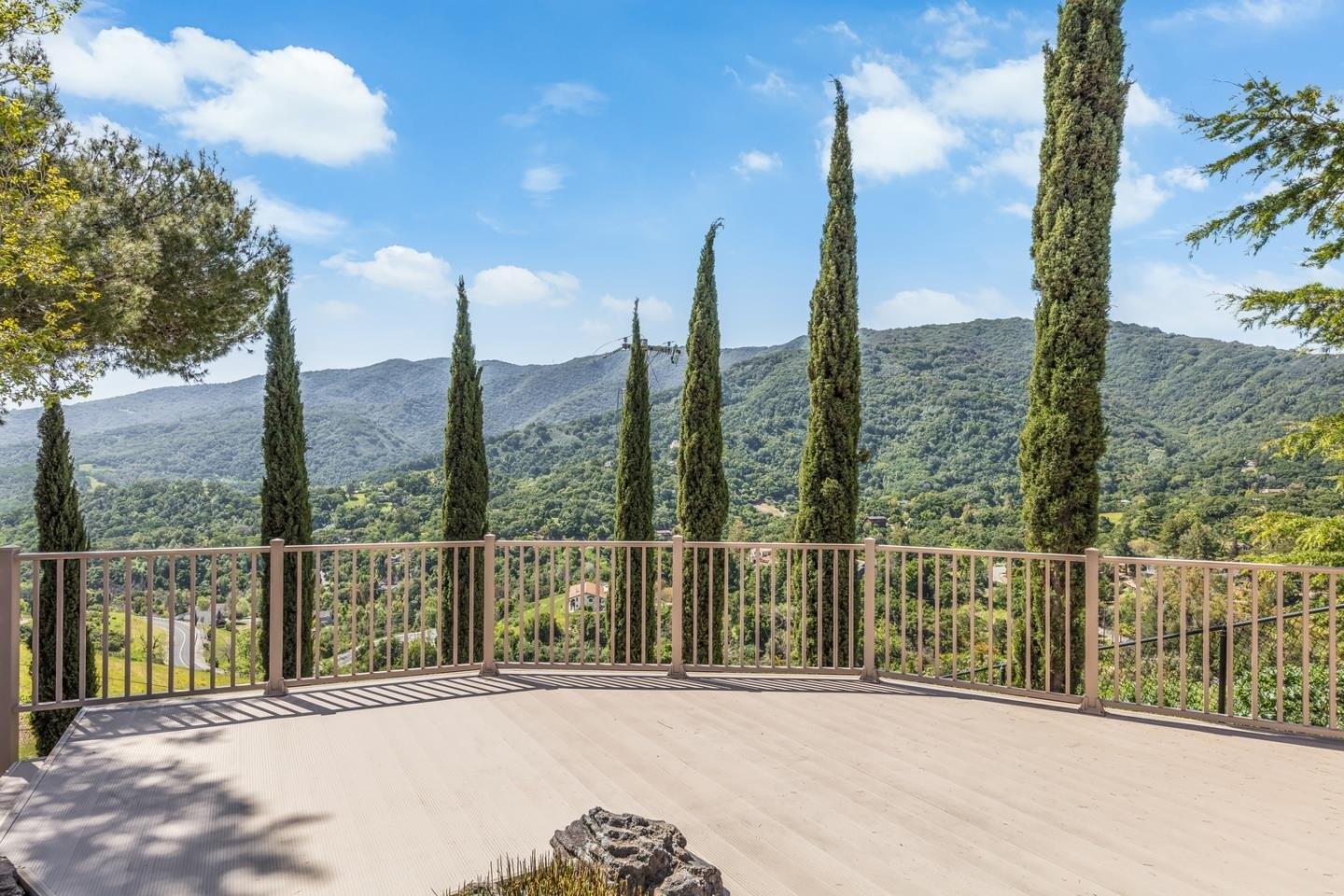 Sky Ln, Los Gatos, CA 95032