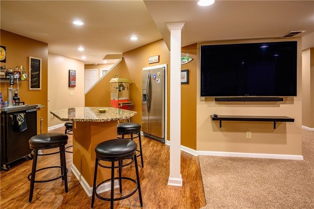 Whitespire Ln, Webster, NY 14580