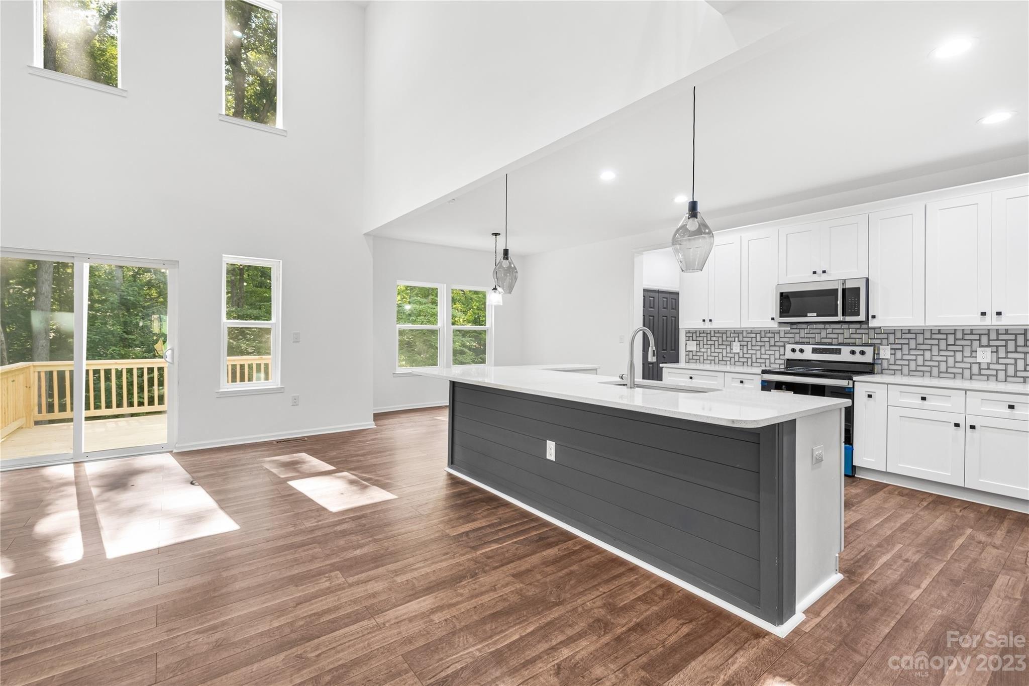 Saint Cloud Dr, Statesville, NC 28625