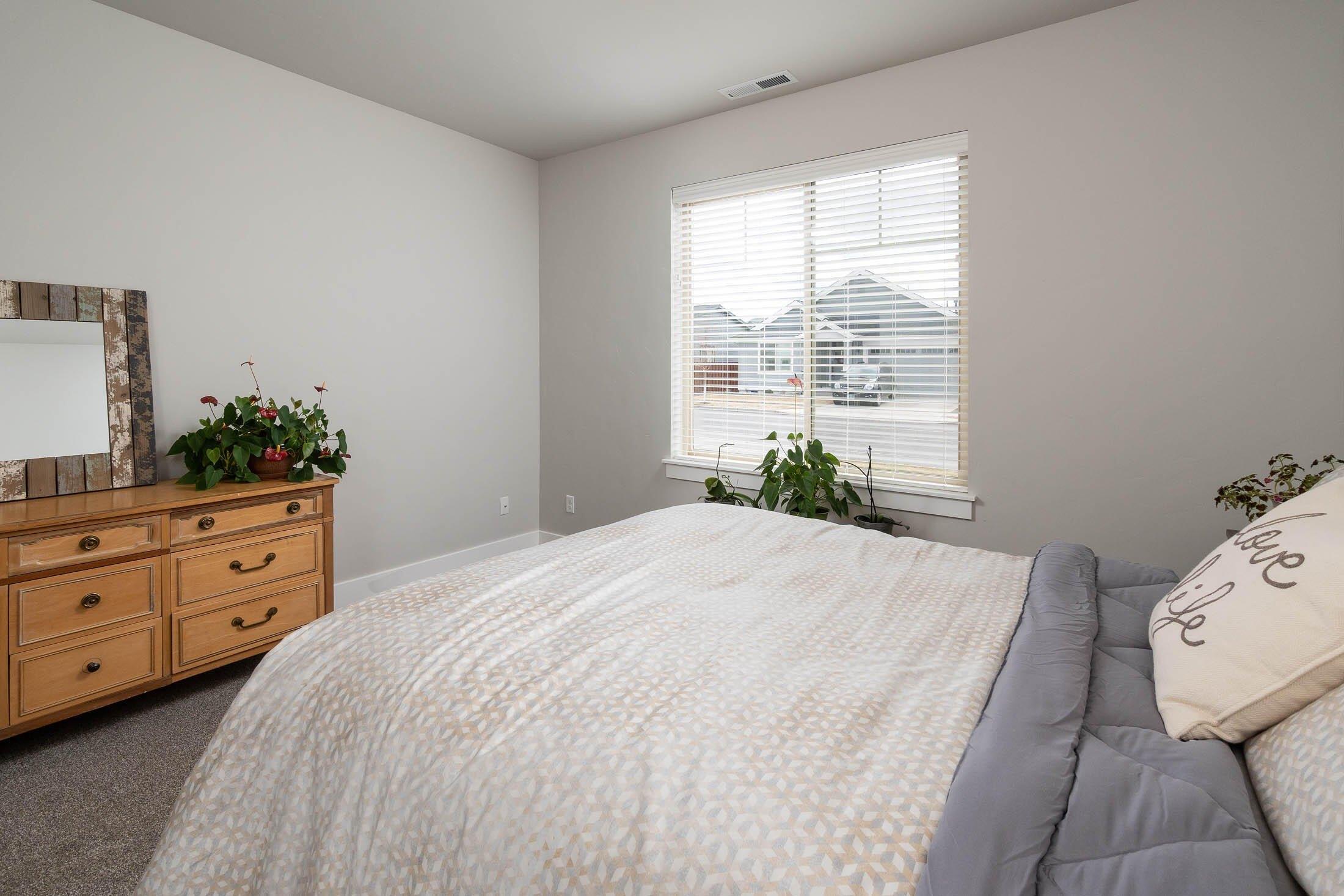Ne Henry Dr, Prineville, OR 97754