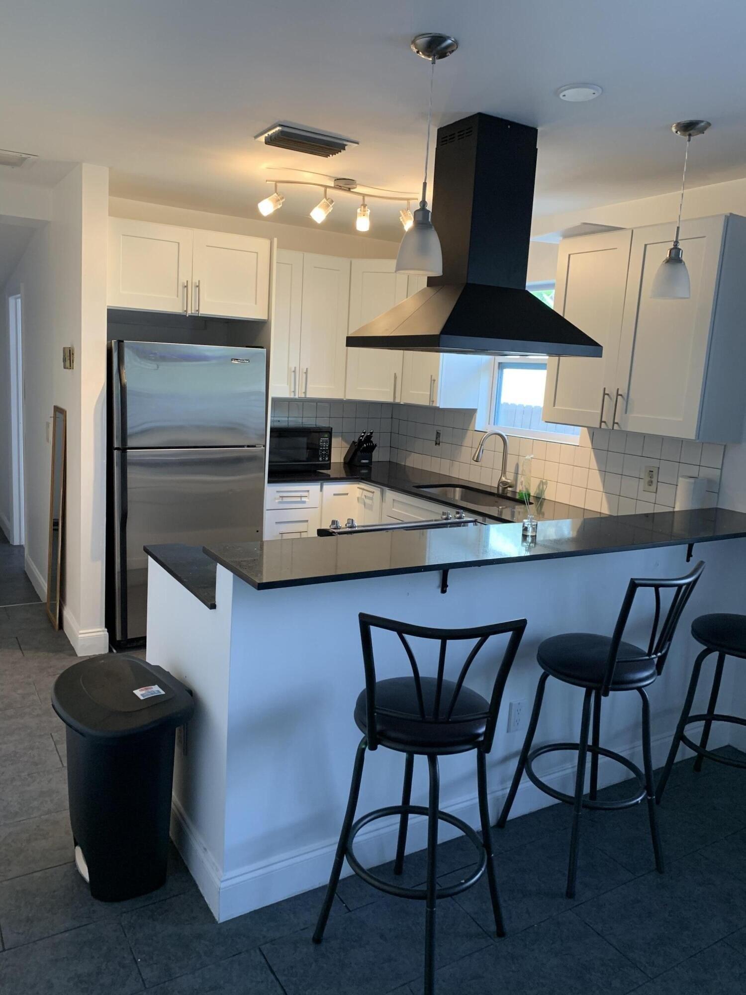 Stirling Rd, Dania, FL 33004
