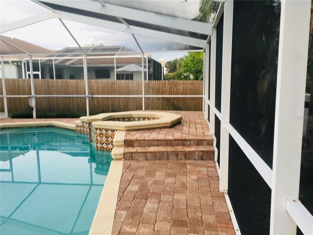 Glen Lakes Blvd N, Saint Petersburg, FL 33702