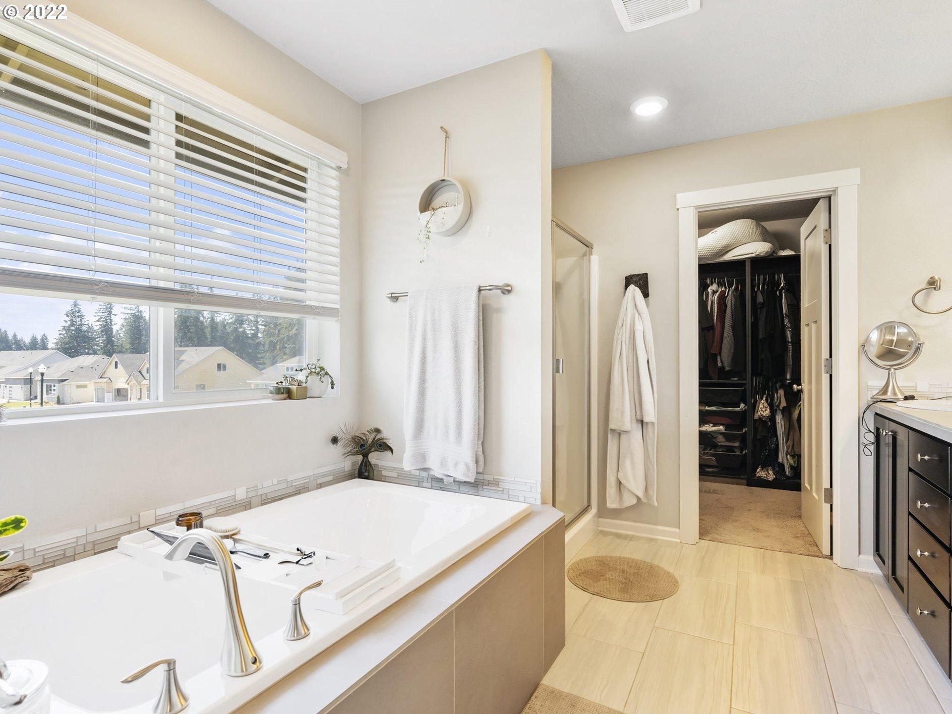 Ne 78th Way, Vancouver, WA 98682