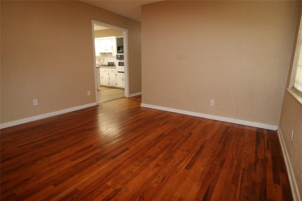 N Columbia St, Stephenville, TX 76401