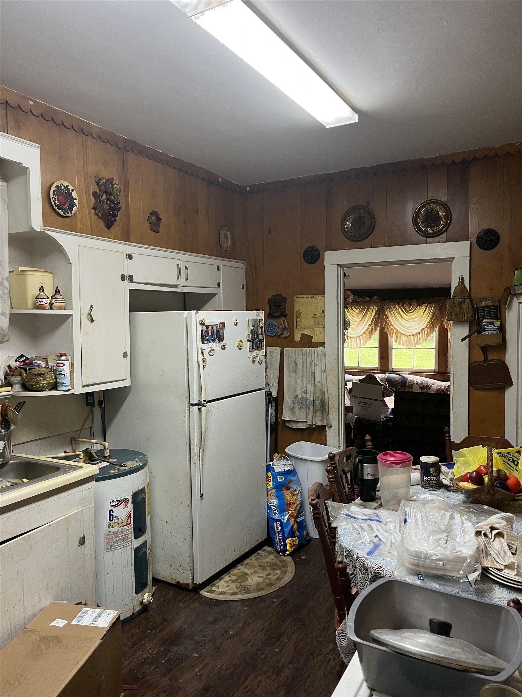 Clifton Tpke, Waynesboro, TN 38485