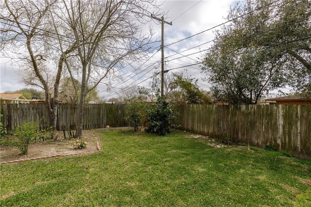 Belfast Dr, Corpus Christi, TX 78413