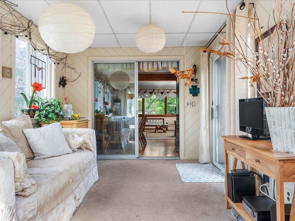 Greenwood Rd, North Kingstown, RI 02852