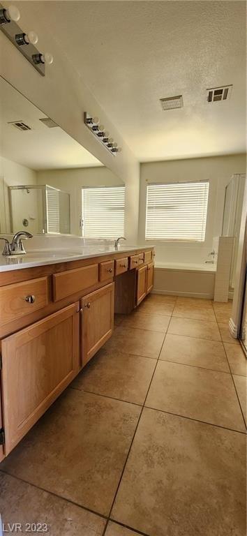 Via Delores Ave, Las Vegas, NV 89117