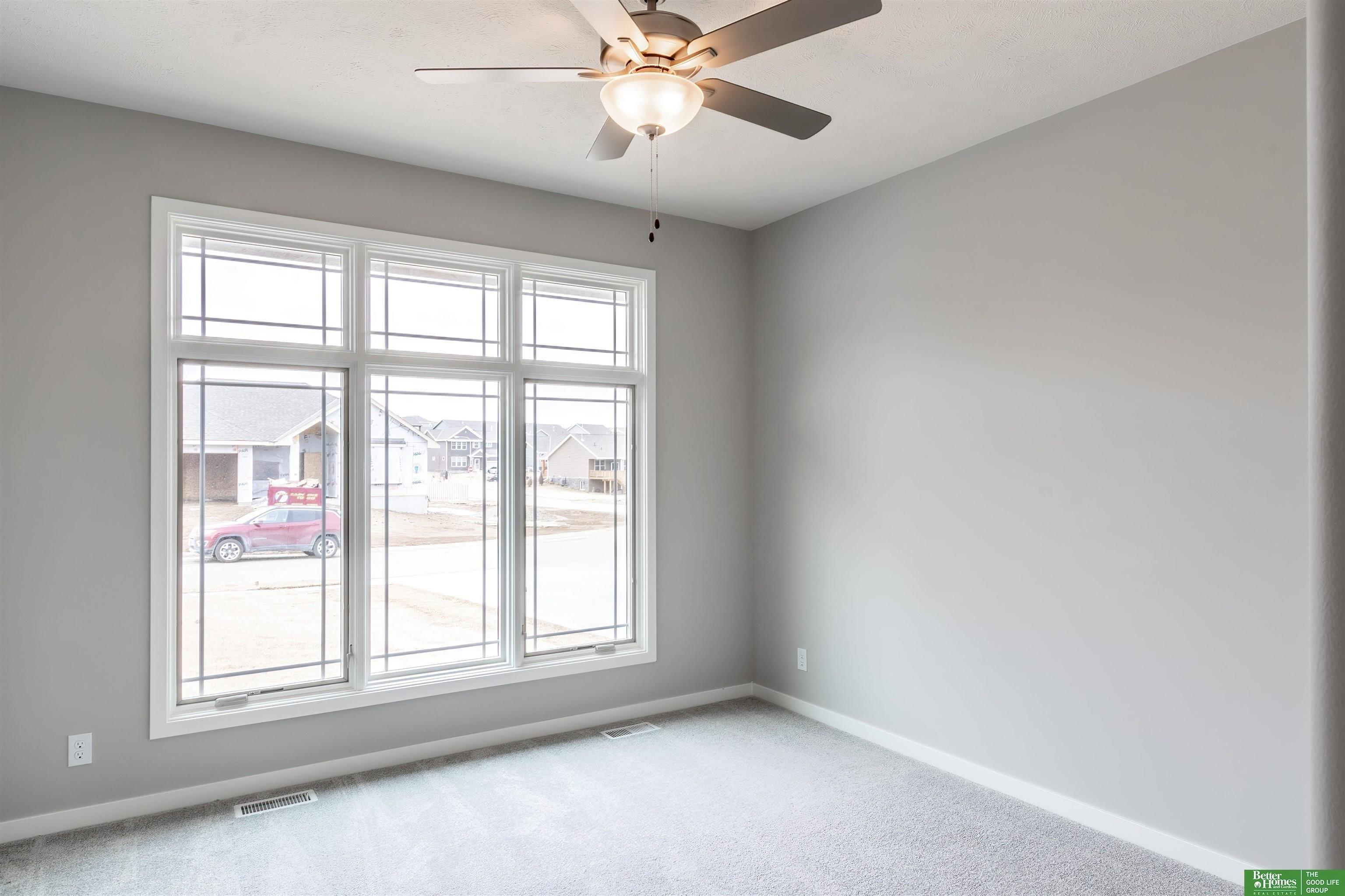 Woodridge Dr, Gretna, NE 68028