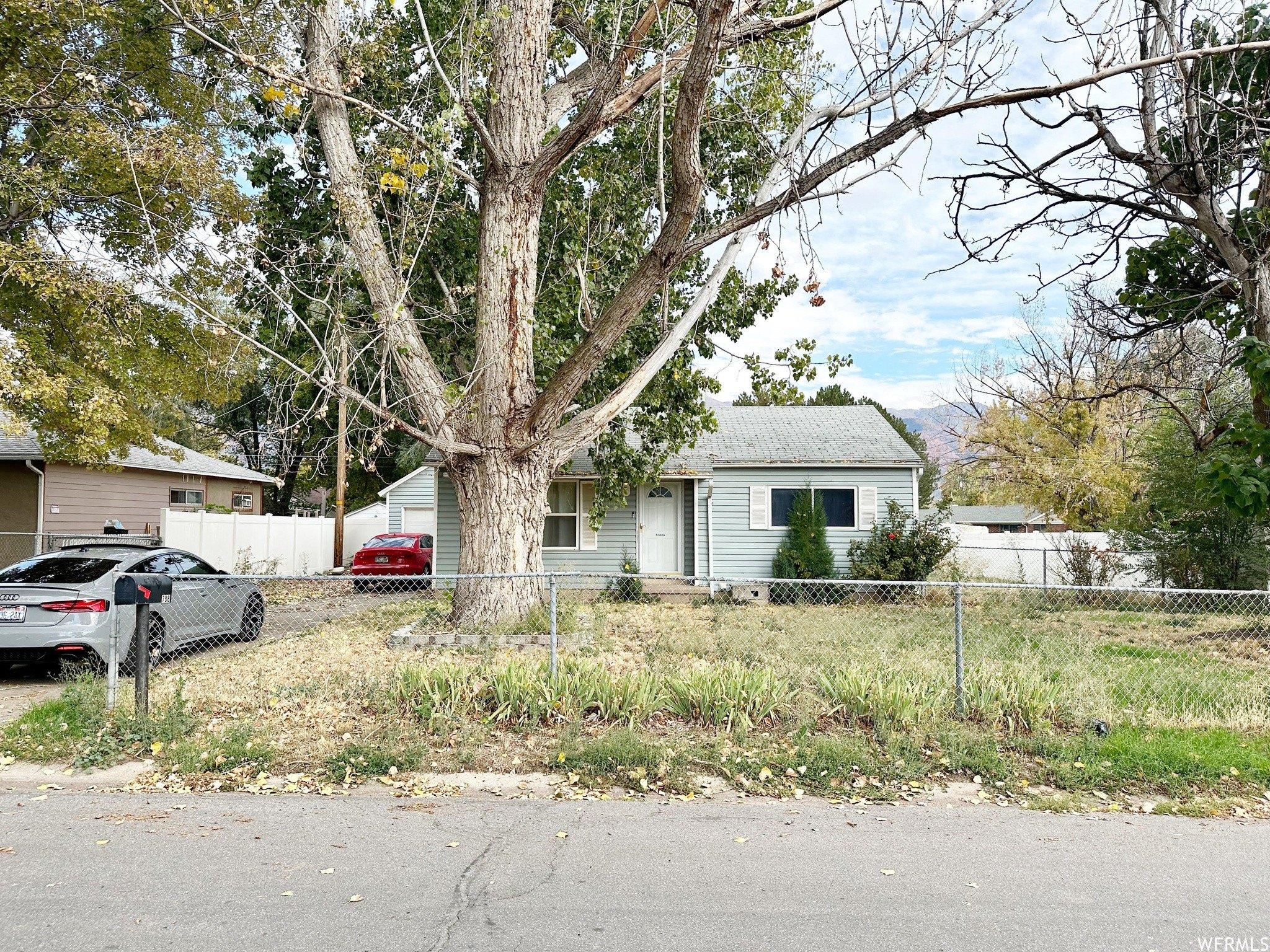 La Verde St, Layton, UT 84041