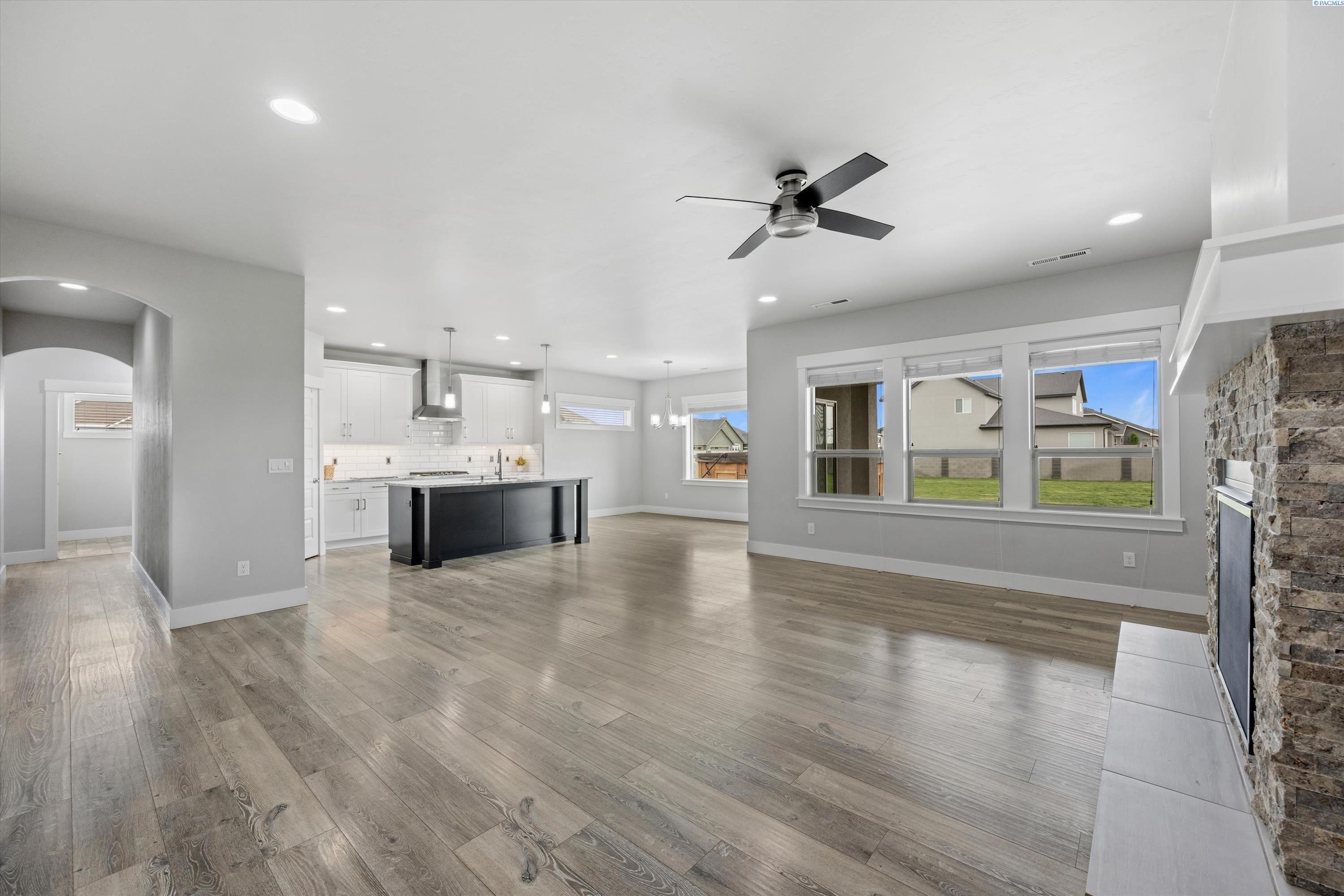 Quiver Ln, Pasco, WA 99301