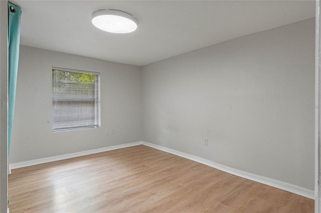 S Brown Ave, Orlando, FL 32806