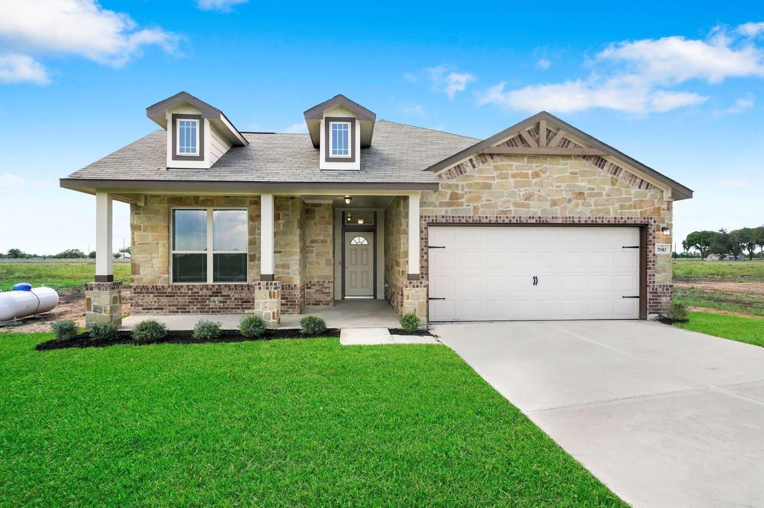 Lulu Ln, Willis, TX 77318