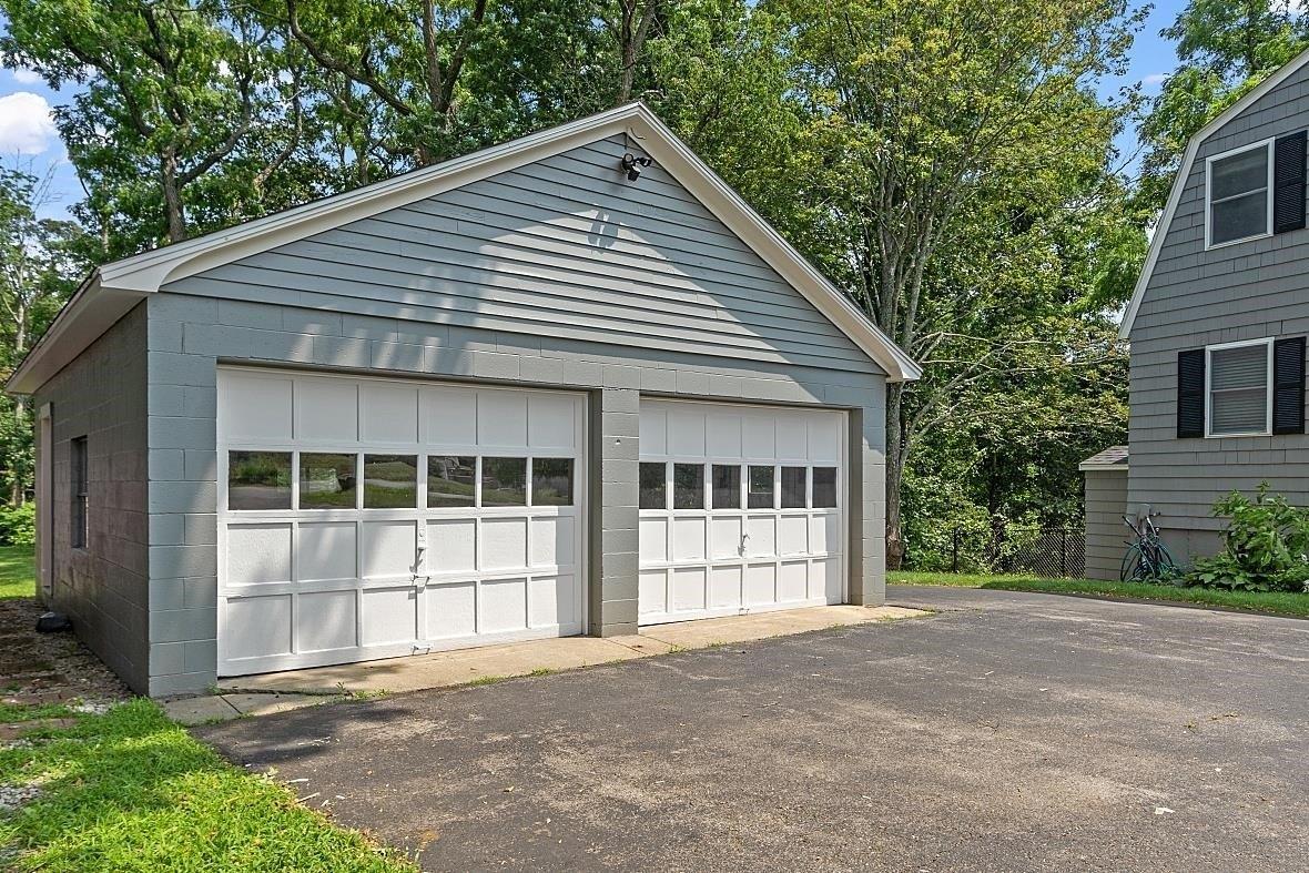 N Lowell Rd, Windham, NH 03087