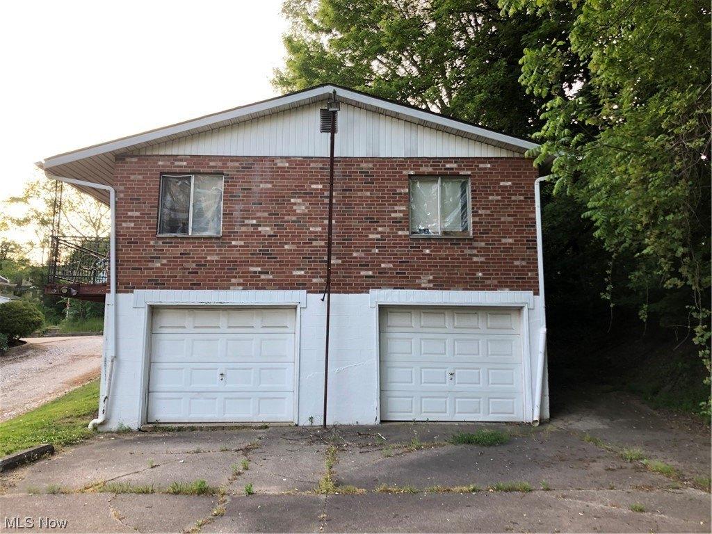 Wooster Rd N, Barberton, OH 44203