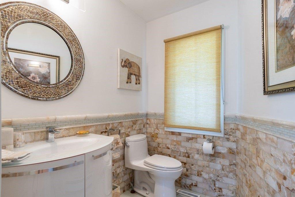 S County Rd, Osterville, MA 02655