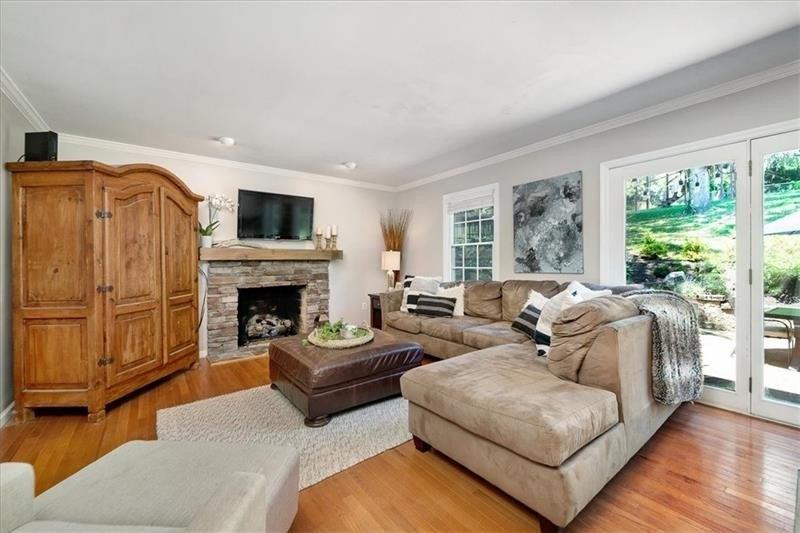 Kim Ln, Gibsonia, PA 15044