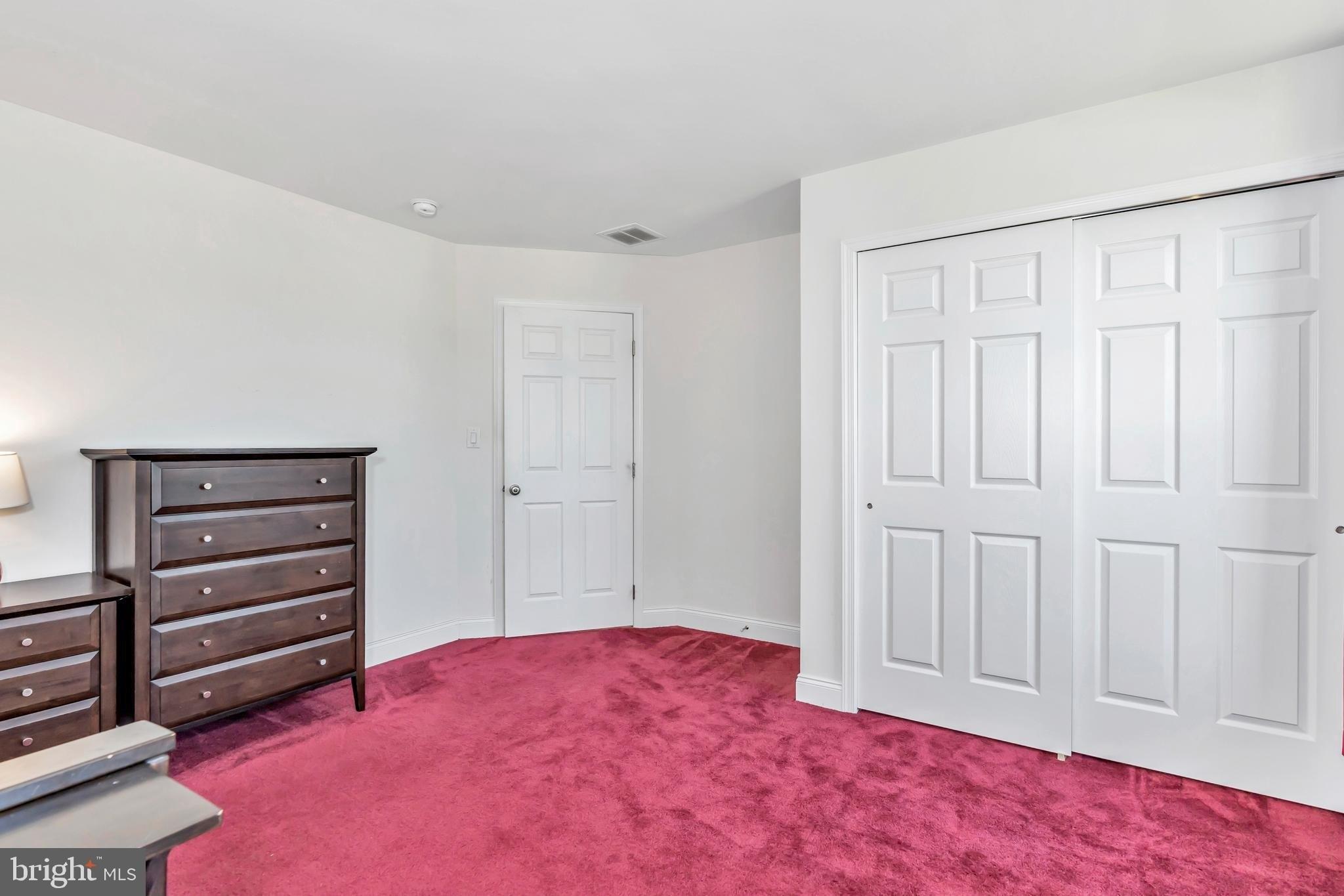 Olmsted Dr, Bear, DE 19701