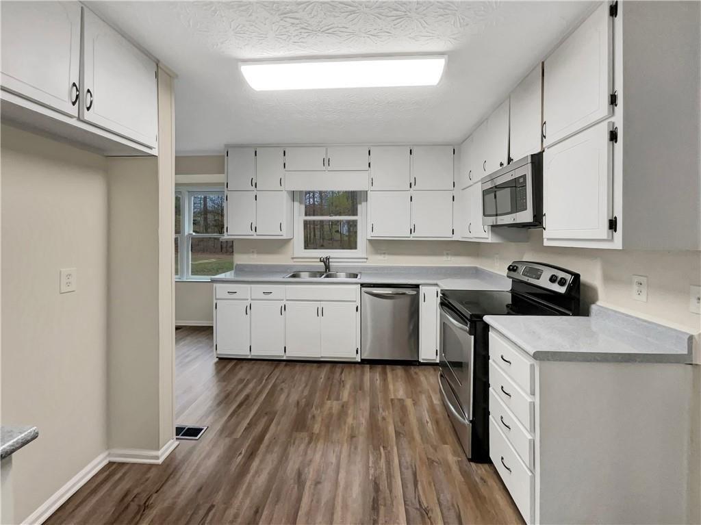 Bunny Ln, Fayetteville, GA 30215