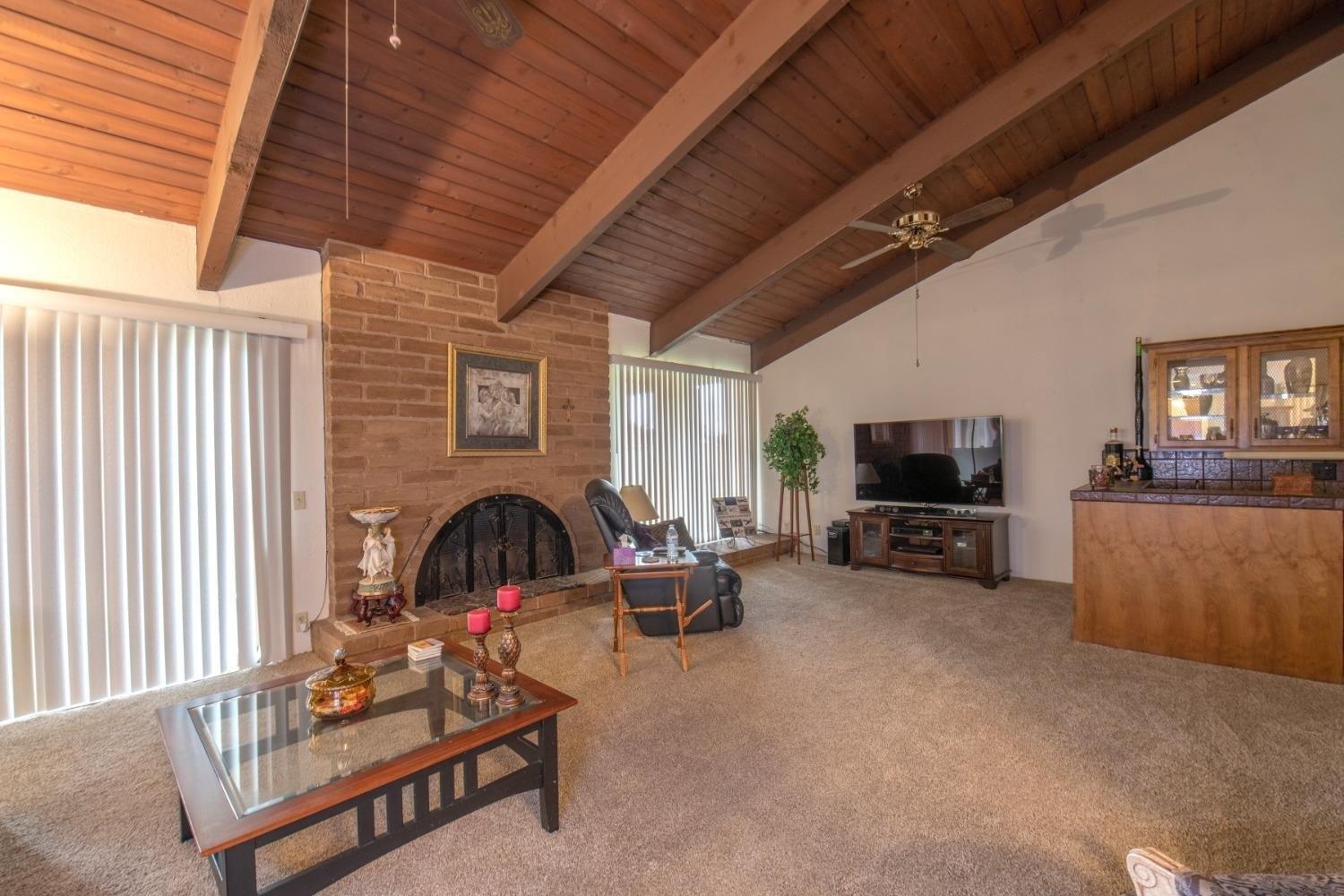 N Temperance Ave, Fowler, CA 93625