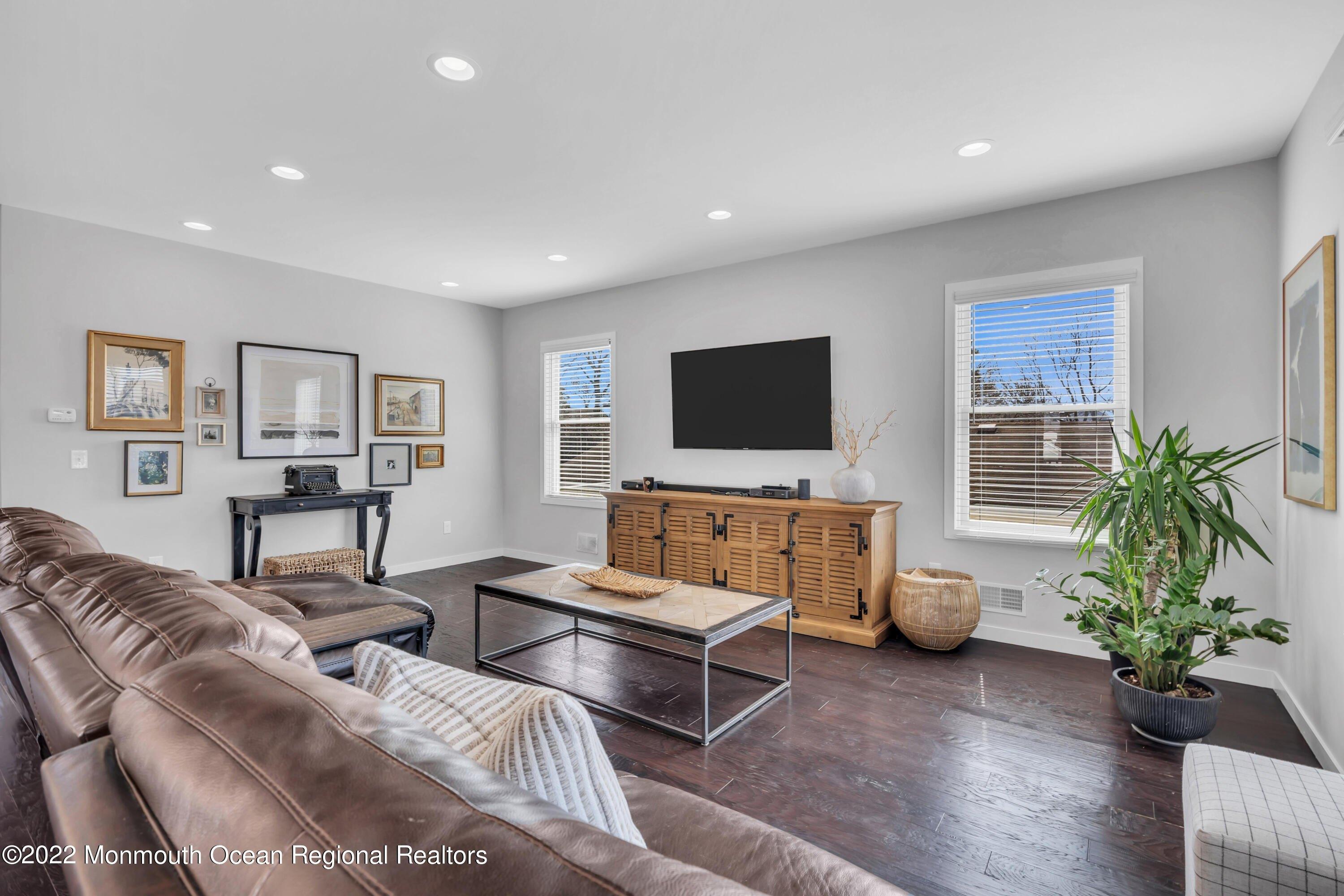 Harbor View Ln, Toms River, NJ 08753