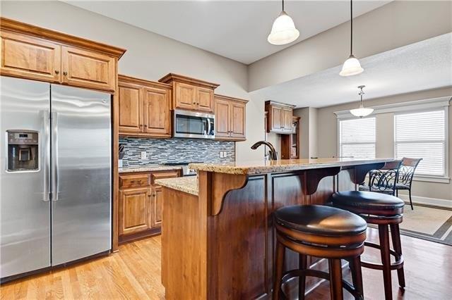 W 194th Ter, Spring Hill, KS 66083