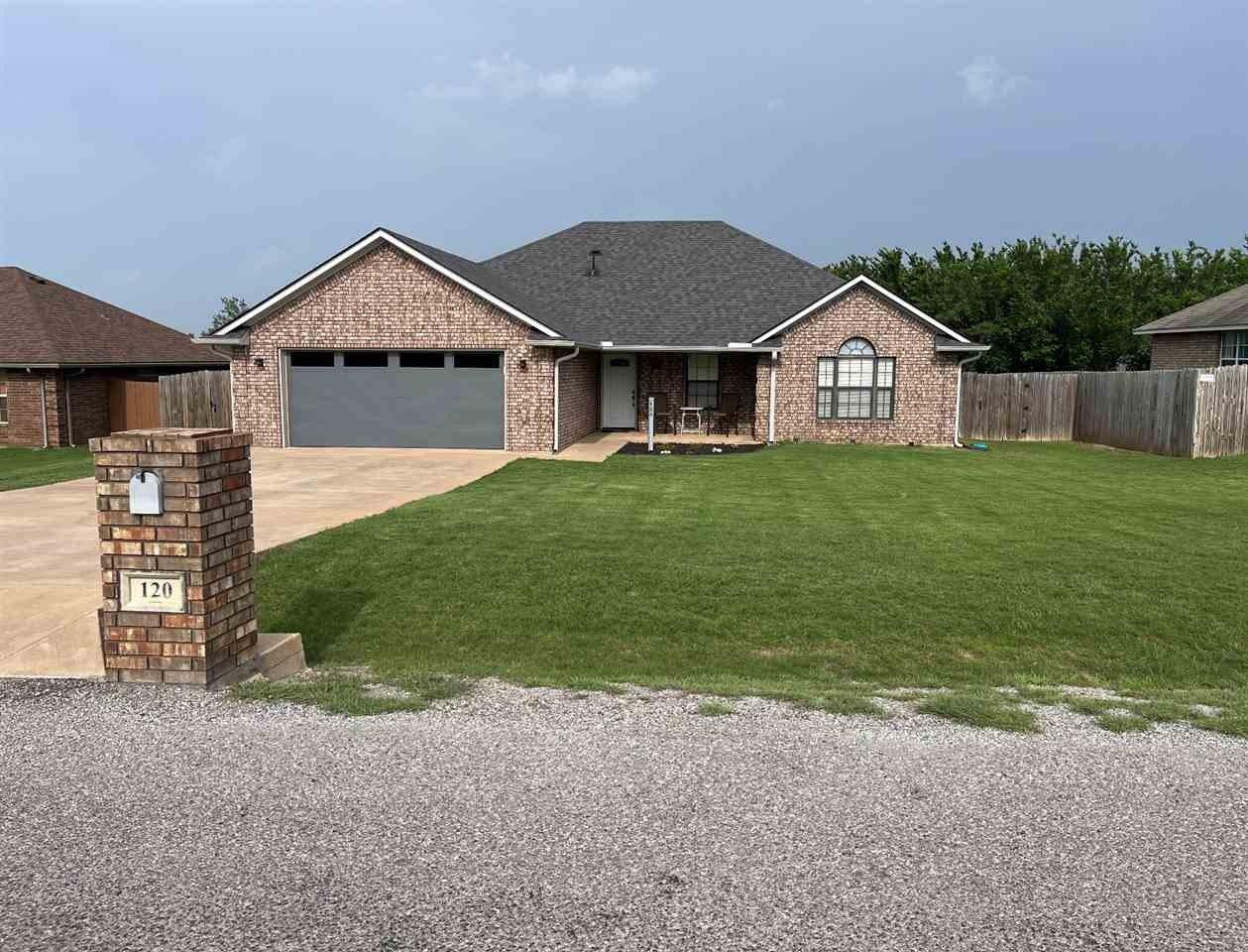 Ne Deerfield Dr, Elgin, OK 73538