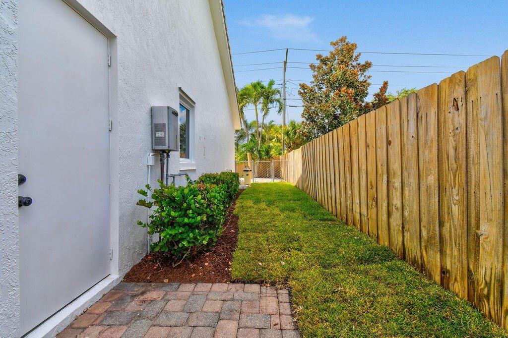 Harbour Rd, North Palm Beach, FL 33408