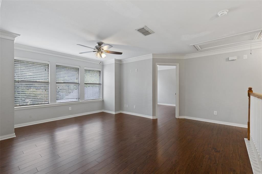 Fox Glen Dr, Arlington, TX 76001