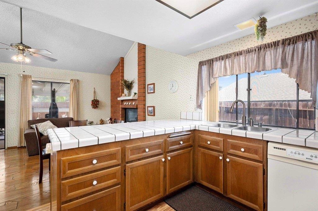 Newland Rd, Oceanside, CA 92056