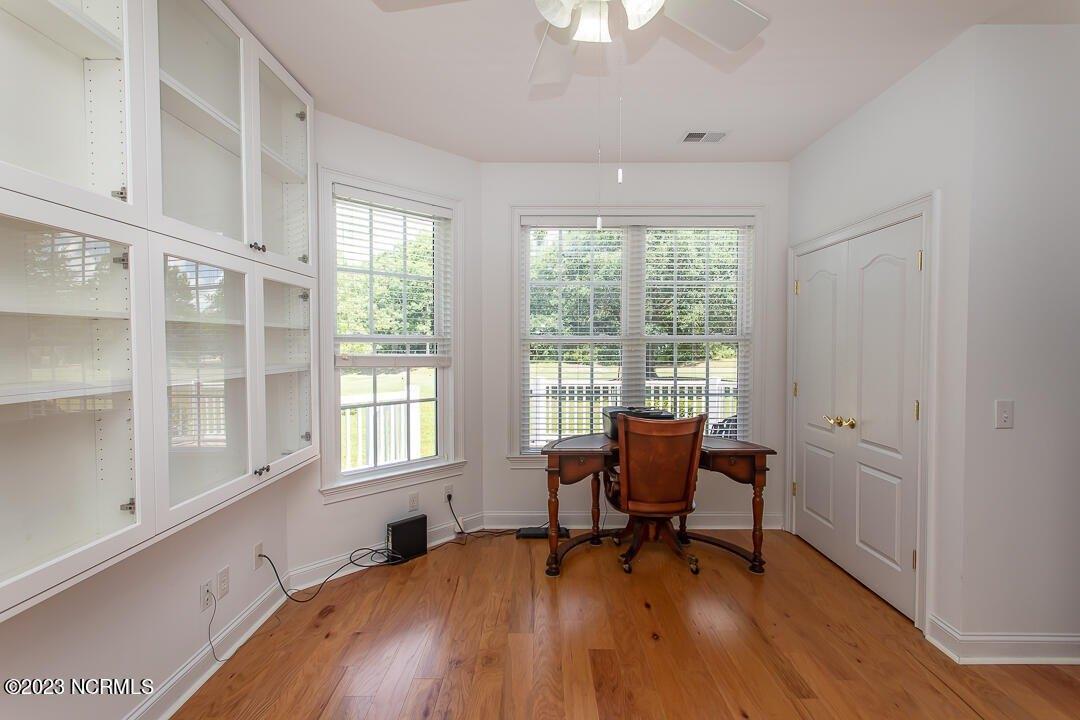 Lizmore Pl Sw, Ocean Isle Beach, NC 28469